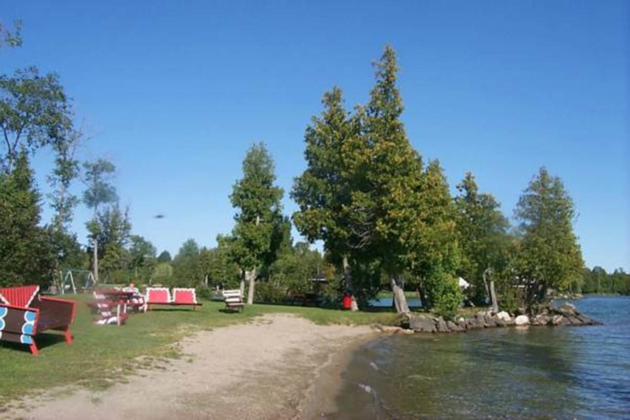 Wee Point Resort Manitowaning Kültér fotó
