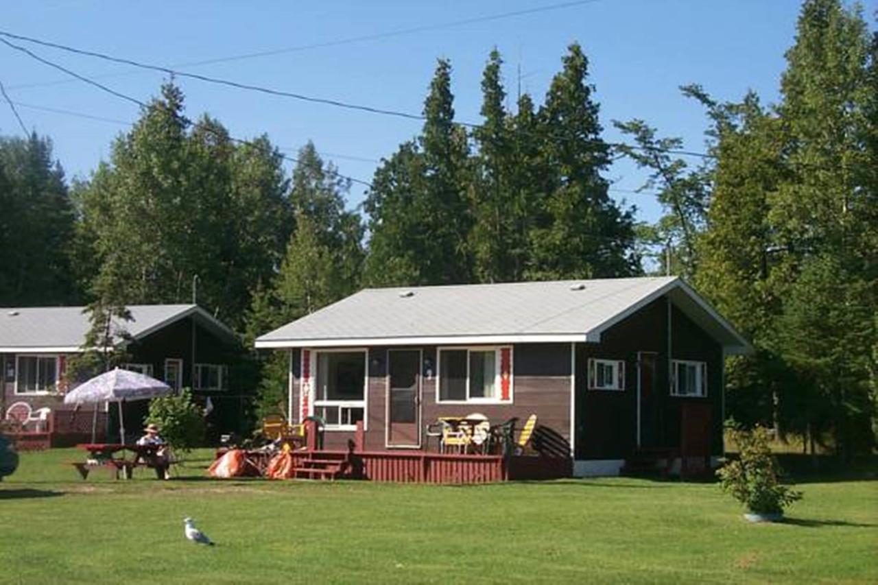 Wee Point Resort Manitowaning Szoba fotó